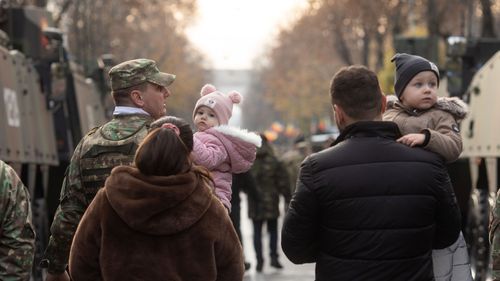 Ministrul Apărării: Vreau să demontez un mit, că pensiile în Armată sunt uriaşe / Pensia medie pentru un soldat gradat este 3.258 lei / Cea mai mare pensie militară este 38.998 lei pentru generali