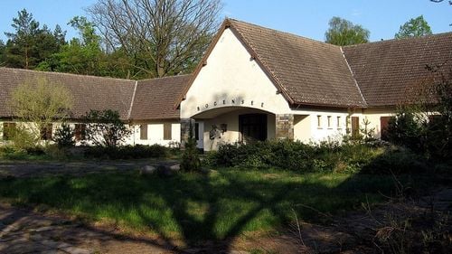 Soarta vilei unde seducea actrițe șeful propagandei naziste Josef Goebbels se află în centrul unui scandal politic