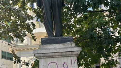 Se vinde cârciuma din zona Gării Buzău care i-a aparținut lui I.L.Caragiale / Scriitorul, un afacerist ratat, evocă biografii săi