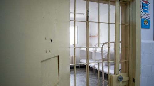 Încă un femicid: Un bărbat a fost arestat preventiv după ce şi-ar fi ucis concubina /  A mai fost condamnat pentru tentativă de omor calificat şi alte infracţiuni cu violenţă