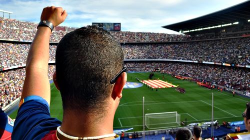 Un suporter argentinian a murit după o încăierare pe un stadion la un meci din liga secundă / Bărbatul a fost implicat într-o încăierare generală care a izbucnit în tribună,