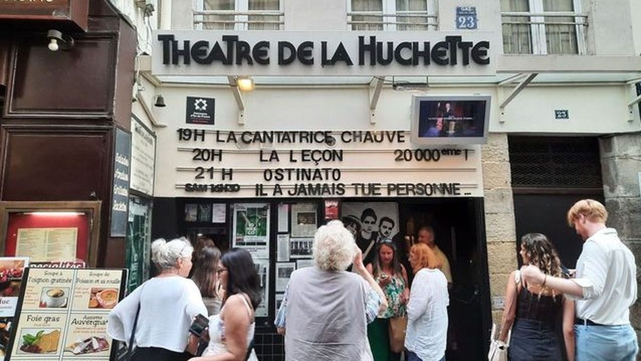 Am asistat la a 20.015-a reprezentație a pieselor „Cântăreața Cheală” și „Lecția” ale lui Eugen Ionesco la Theatre de la Huchette din Paris