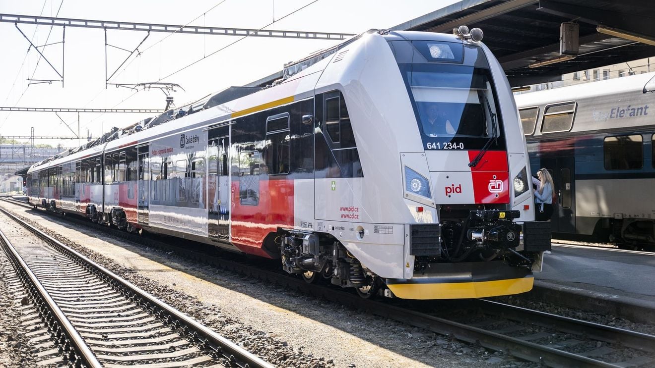 42 de persoane, rănite, dintre care două grav, în Cehia, din cauza coliziunii între două trenuri