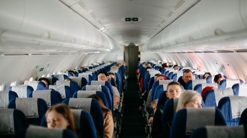 180 de copii abandonaţi din Ucraina, duşi cu avionul în Antalya de Asociaţia Blondie, într-un proiect coordonat de soția președintelui Zelenski/ Consulatul Ucrainei în Antalya: “Plătim un preţ foarte scump, copiii sunt viitorul şi trebuie să-i salvăm”