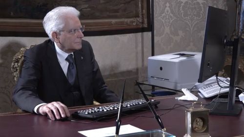 Digitalizare: Din 15 noiembrie, în Italia se pot obține online adeverințe de stare civilă, reședință și rezidență / Primul certificat a fost descărcat de președintele Mattarella