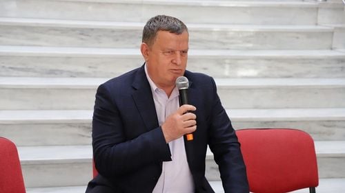 Mircia Gutău, primarul din Râmnicu Vâlcea și președinte al Partidului Ecologist Român: Dacă merg la PSD, normal voi şi conduce organizaţia municipală a PSD/ Gutău a fost anunțat drept candidatul PSD de Marcel Ciolacu, dar el nu exclude să candideze din partea altor partide