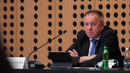 Funcționarii din Slovenia care intră în contact direct cu publicul vor fi obligați să se vaccineze anti-COVID-19 dacă nu au trecut prin boală