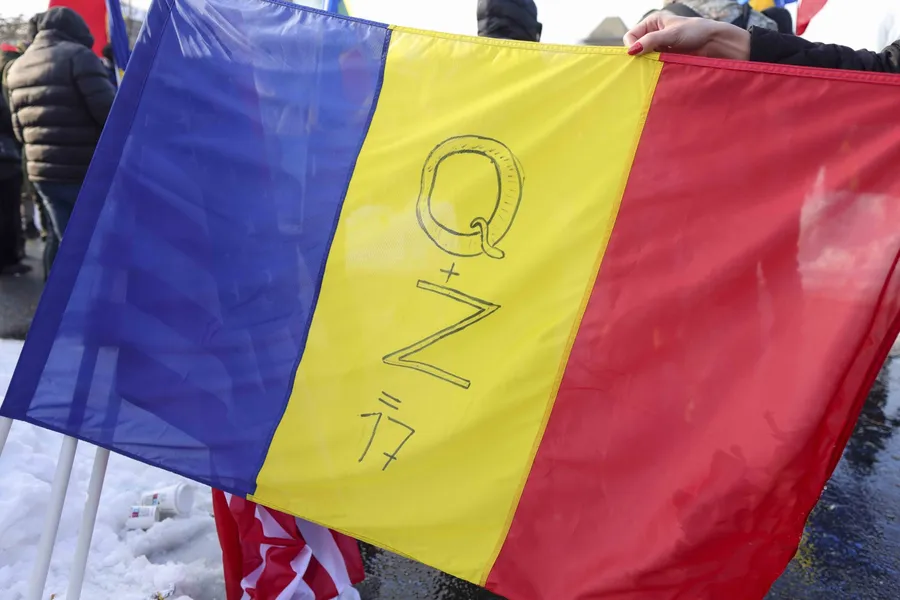 protest calin georgescu steagul rusiei steagul sua