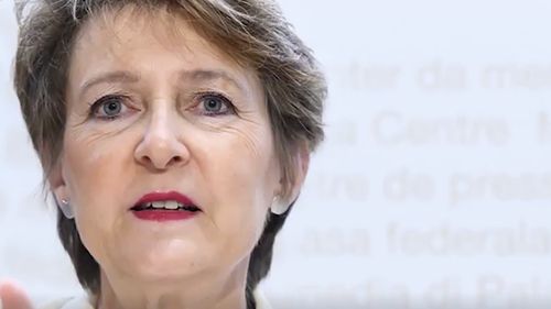 Elveţia anunţă închiderea şcolilor până cel puţin pe 4 aprilie. Guvernul le cere părinţilor să nu-şi lase copiii la bunici