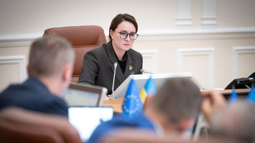 Bărbații ucraineni care au între 18 și 22 de ani vor putea să treacă liber frontiera, a anunțat premierul Iulia Svîrîdenko