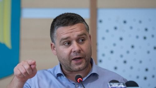 Conflict deschis între Ciprian Ciucu și Clotilde Armand: „Nu votăm orice prostie. Tot ce a făcut a fost să se certe cu toată lumea. Acuma se transformă în victimă competentă” / „Nu-ți mai da tu cu părerea despre primăria celorlalți. Nu accept sfaturi de la cineva care oferă contracte directe unei firme dubioase”