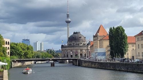 VIDEO La drum, cu bilet de tren european. Ce învață tinerii abia ajunși la majorat din călătoriile prin Europa, cu DiscoverEU