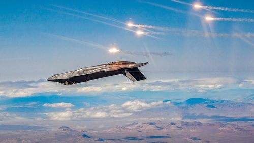 Ministrul Apărării: Stimularea cooperării dintre companii ca Lockheed Martin şi industria de apărare românească - o prioritate strategică