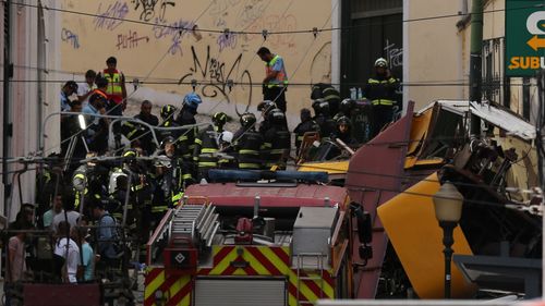 UPDATE Lisabona, în doliu, după moartea a 17 persoane în urma deraierii funicularului Gloria