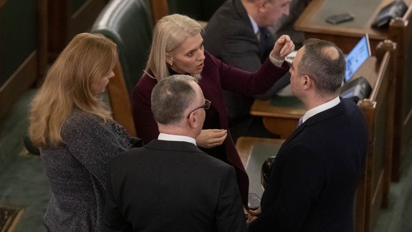 Ministrul Justiției vrea ca litigiile privind mandatele directorilor din companiile de stat să nu mai fie soluţionate în străinătate / Cazul Transelectrica, obligată să plătească 800.000 de lei despăgubiri unui fost șef