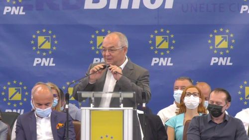 Prezent la Conferința alegerilor din PNL Bihor, Boc le-a transmis lui Cîțu și Orban să pună capăt dezbinării din partid