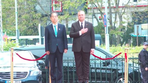 VIDEO Premierul Coreei de Sud, Han Duck-soo, a fost primit la Palatul Victoria de Nicolae Ciucă