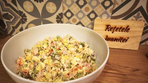 VIDEO | Rețetele Juanitei | Salată de pui rapidă din câteva ingrediente / Se poate prepara cu maioneză sau cu sos de iaurt