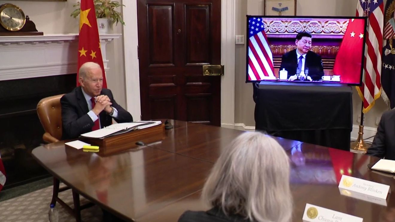 Joe Biden și Xi Jinping au vorbit la telefon peste două ore, anunță Casa Albă