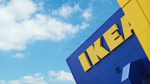 Un angajat a înşelat compania Ikea cu 88.000 de euro prin retururi fictive de produse