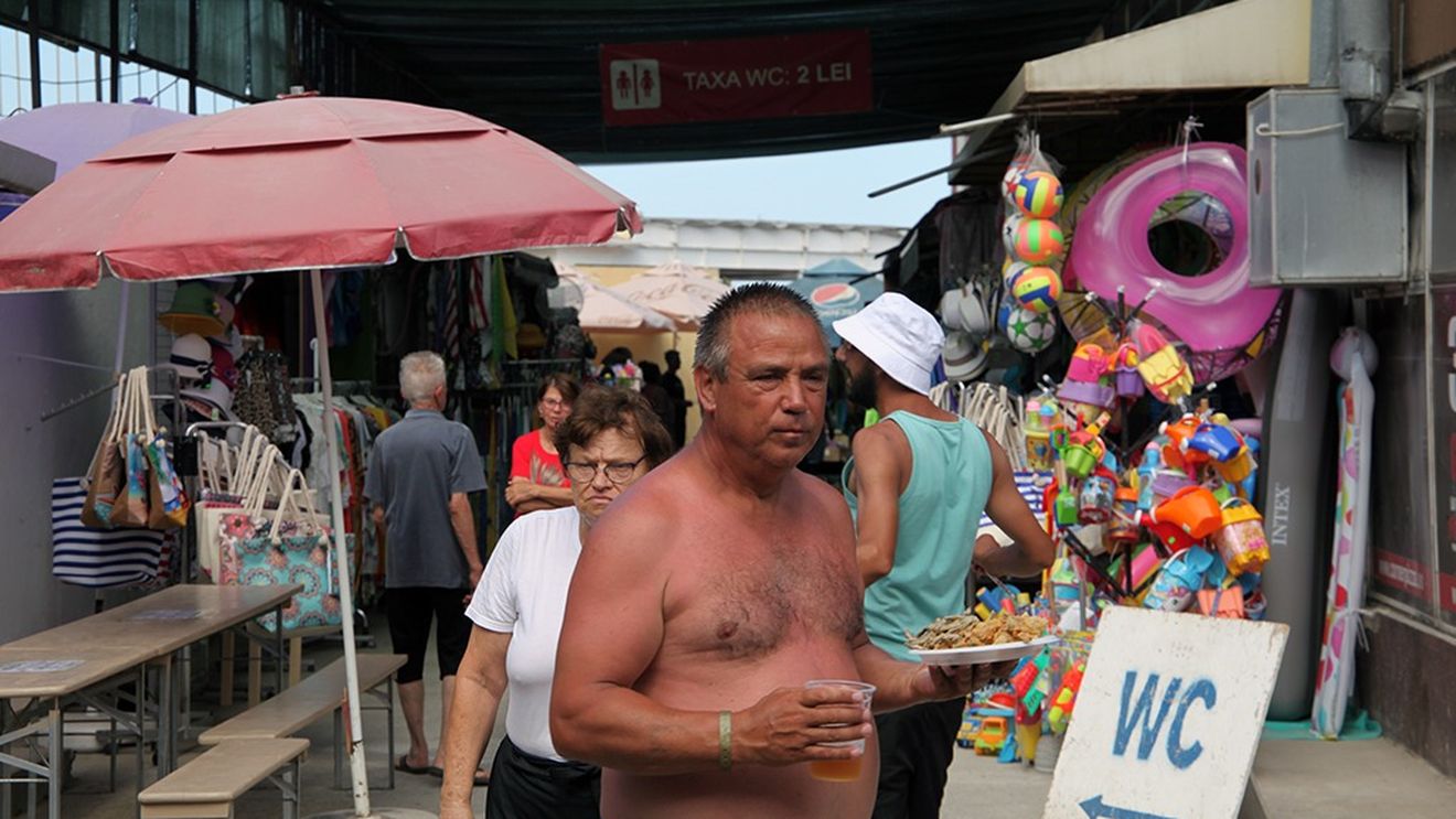 Sfaturile poliției pentru turiștii aflați pe litoral: atenție pe plajă la bunuri și copii, asigurați ușa și ferestrele când plecați din cameră