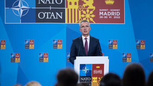 Secretarul general al NATO l-a invitat pe Zelenski la următorul summit al alianței