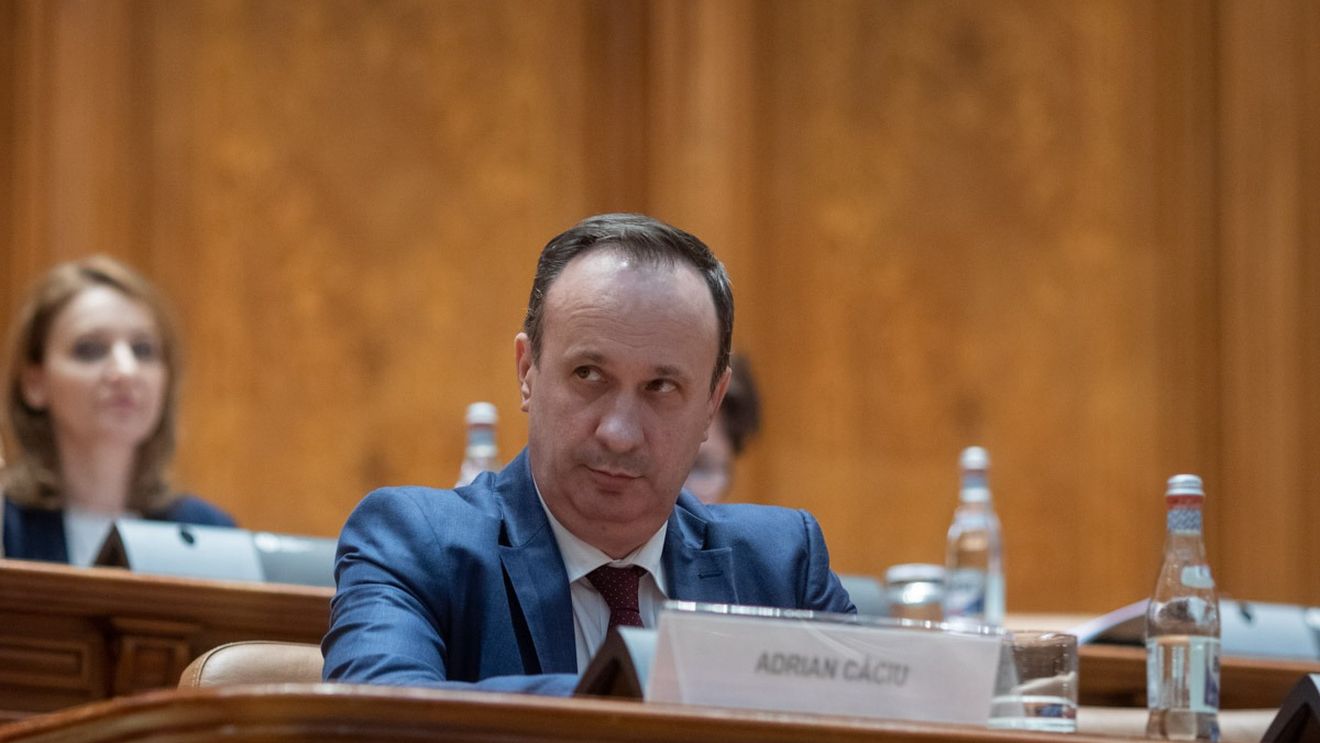 Adrian Câciu (PSD): Ciucă e obligat legal să spună cum a cheltuit 2 milioane de euro din bani publici pentru carte și pentru panourile publicitare