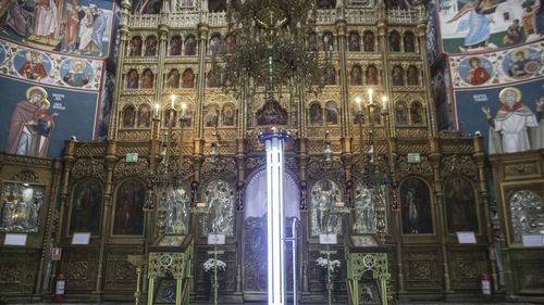 Arhiepiscopia Sucevei anunță o anchetă internă în legătură cu bebelușul care a murit după botez / Patriarhia Română: Profundă compasiune față de familia copilașului decedat