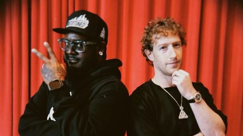 VIDEO Mark Zuckerberg a înregistrat un cover „romantic” al unui hit rap cu versuri explicite