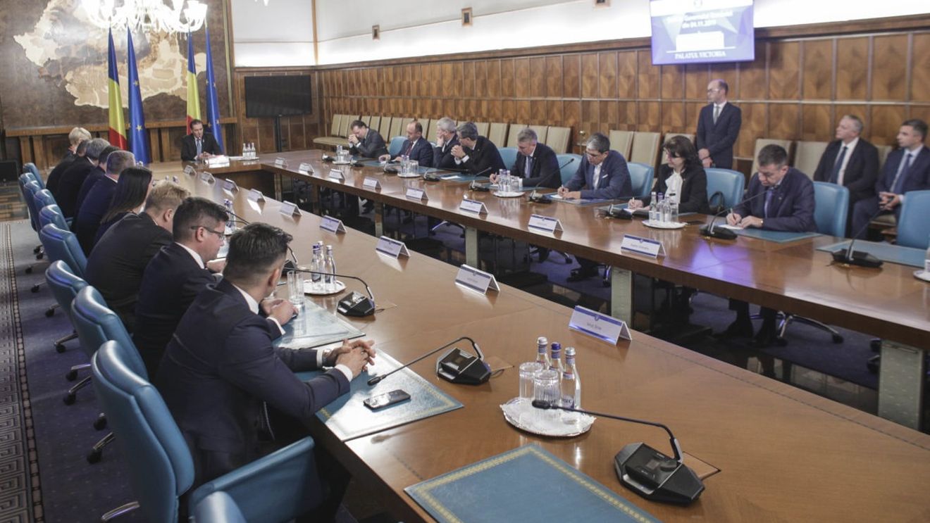Guvernul trimite astăzi Parlamentului cele trei proiecte pe care vrea să își angajeze răspunderea
