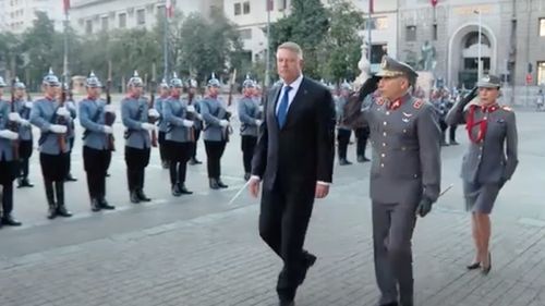 VIDEO Președintele Iohannis a fost primit de preşedintele Republicii Chile/ Vor semna un memorandum privind cooperarea în domeniul situaţiilor de urgenţă
