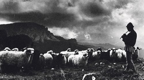 Cum au construit ciobanii din Sibiu și Făgăraș cea mai veche mănăstire din Dobrogea / Din banii unui oier din Poiana Sibiului s-a zidit prima biserică de piatră / ”Au îmbrăcat haina călugăriei (...) sălişteni, săceleni, rodeni, sibieleni, dăruindu-şi mănăstirii averile...