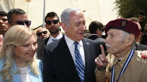 Soţia premierului israelian, Sara Netanyahu, a recunoscut că a cheltuit 44.000 de euro fără autorizație și a acceptat să ramburseze o parte din sumă/ Acordul încheiat cu procurorul o scapă de acuzația de fraudă la buget
