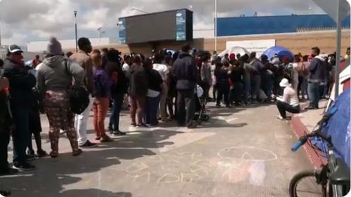 Administraţia Biden reia controversatul program al lui Donald Trump, care îi obligă pe solicitanţii de azil să aştepte în Mexic audierile pentru imigraţie