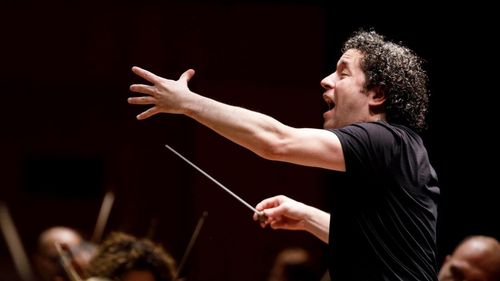 Gustavo Dudamel, numit director muzical al Operei din Paris / Dirijorul venezuelean conduce Orchestra Filarmonicii din Los Angeles, unde își va păstra postul de director