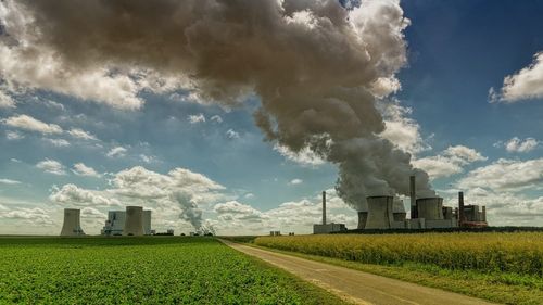 Taxa pe carbon la frontierele UE, un risc pentru competitivitatea europeană