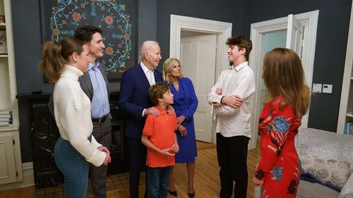 VIDEO Biden, primit în Canada ca un ''mare prieten'', anunţă un acord privind imigraţia ilegală / 40.000 de migranţi au sosit anul trecut din Statele Unite în Quebec pe ”Drumul Roxham”