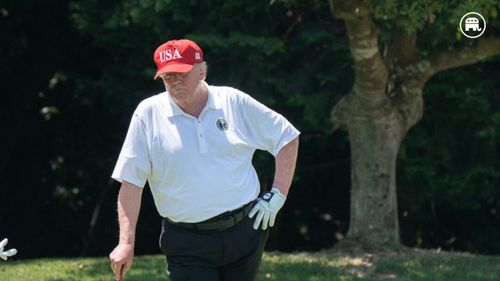 VIDEO Trump îl numește pe Biden „o grămadă bătrână de rahat împrăştiat” şi speculează că este pe punctul ”să părăsească cursa” / „O să o avem pe Kamala, care este atât de patetică”