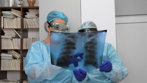 The Lancet: Toată lumea se concentrează pe vaccin, dar există un alt Covid, de anduranță. Avertisment pentru anii următori  