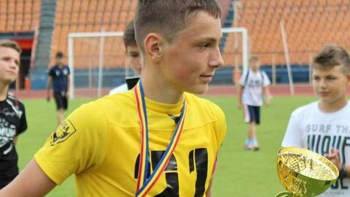 VIDEO Povestea băiatului din Deltă care face naveta zilnic pentru a juca fotbal la Tulcea/ Despre ambiție, pasiune și sacrificiu cu Rareș Cernamoriț, un junior care a ajuns în vizorul cluburilor mari