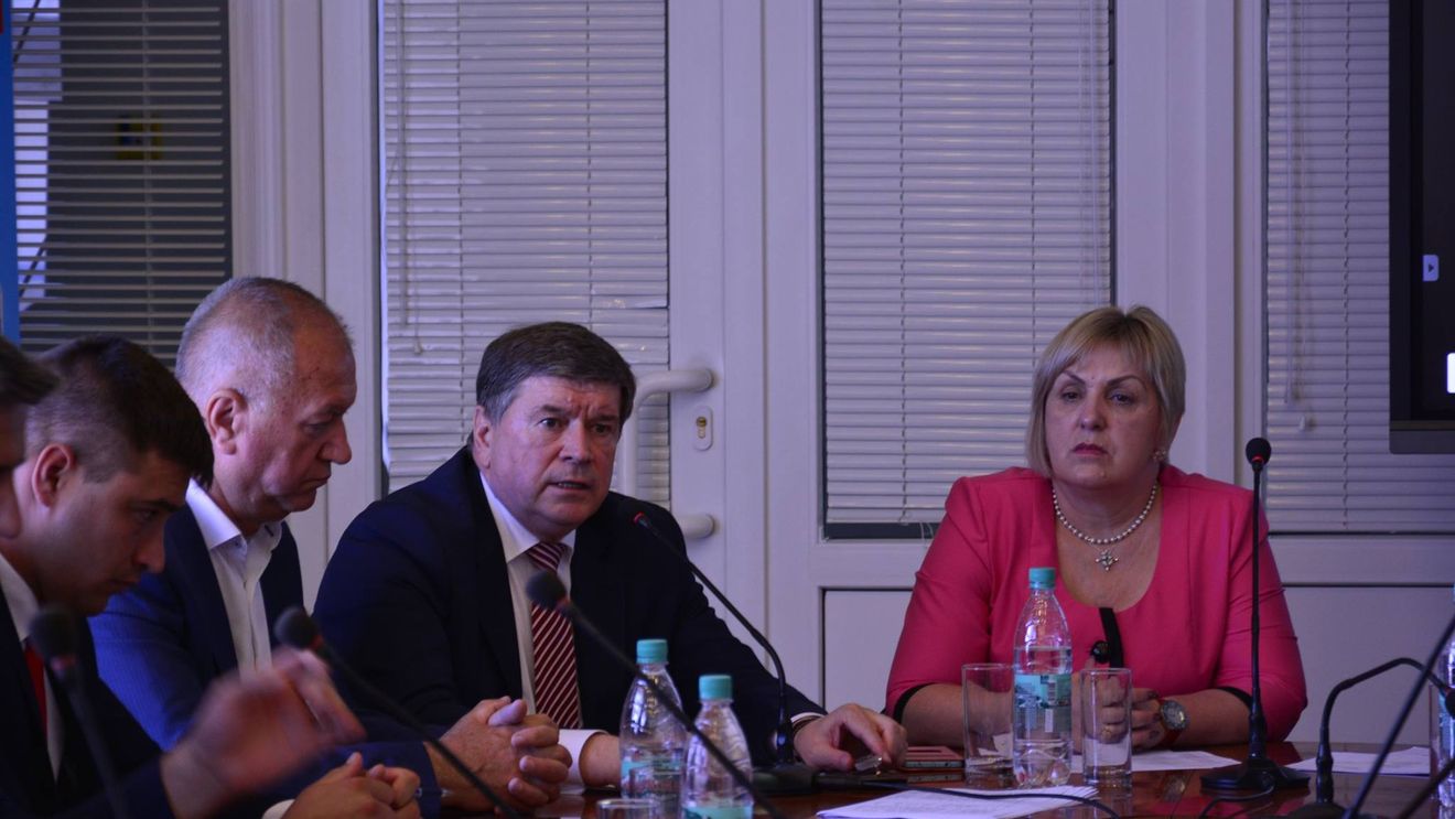 Republica Moldova îşi recheamă ambasadorul de la Moscova, după ce într-un microbuz al ambasadei au fost descoperite 350 de kilograme de steroizi la frontiera dintre Ucraina și Rusia