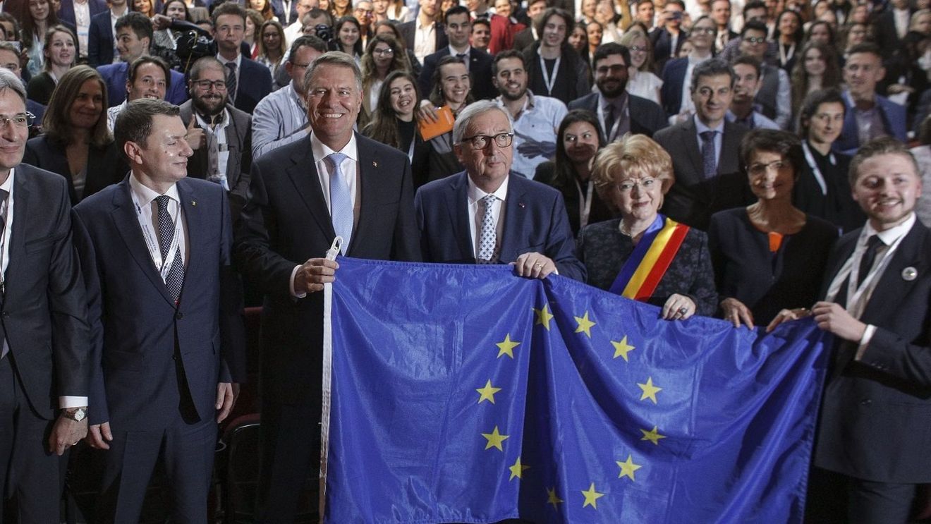 Zi istorică la Sibiu. Cei 27 de lideri europeni au făcut o baie de mulțime în centrul orașului, apoi au adoptat Declarația de la Sibiu