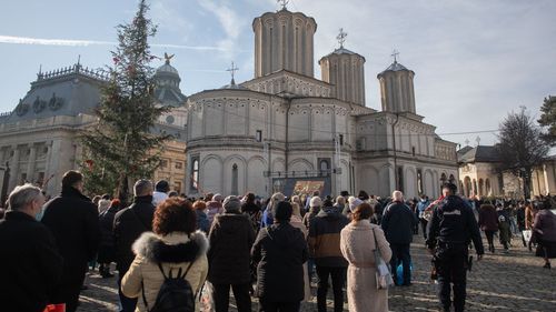 BREAKING Biserica Ortodoxă Română le cere preoților să nu se implice în campania electorală și să-și păstreze neutralitatea / Încălcările regulilor ar putea fi judecate de fiecare unitate teritorială bisericească, nu de Patriarhie. Preoții riscă excluderea din BOR