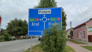 Oraşul Chişineu-Criş din Arad are şomaj zero şi aduce forţă de muncă de la 120 de kilometri / Încercarea de a se folosi muncitori din Ungaria a eşuat din cauza cozilor de la frontieră