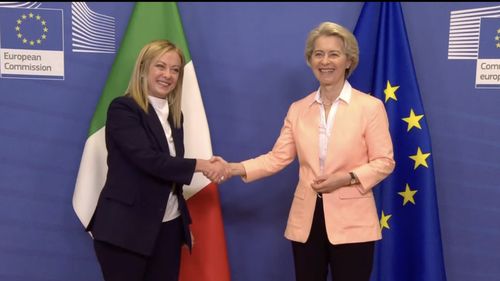 Politico: Ursula Von der Leyen a încercat să amâne un raport critic la adresa Italiei pentru că are nevoie de votul premierului Giorgia Meloni pentru un nou mandat la șefia Comisiei Europene
