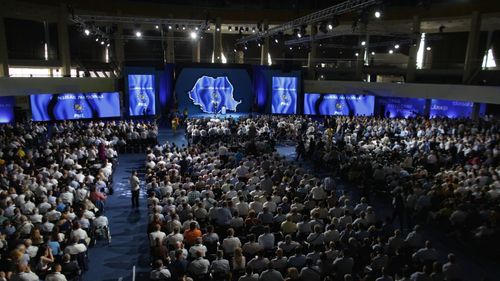 Ședință a conducerii PNL cu liderii organizațiilor județene / Va fi convocat Consiliul Național pentru susținerea lui Crin Antonescu la alegerile prezidențiale