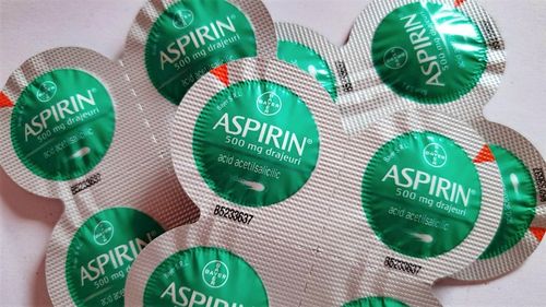 Studiu: Aspirina, consumată regulat, poate preveni cancerul de colon / Riscul de a dezvolta neoplazie colorectală scade cu 18%, cu beneficii mai mari în cazul persoanelor supraponderale