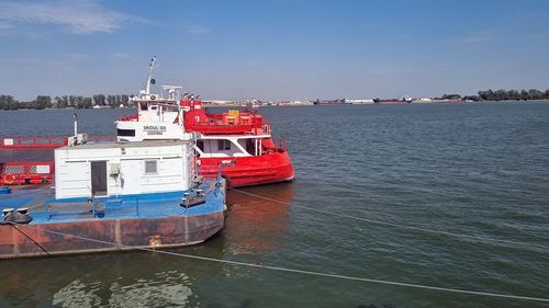 UPDATE Ministerul Apărării a ridicat două aeronave F-16 pentru monitorizarea situației / Explozii și RO-Alert în nordul județului Tulcea: Populația a sunat la 112