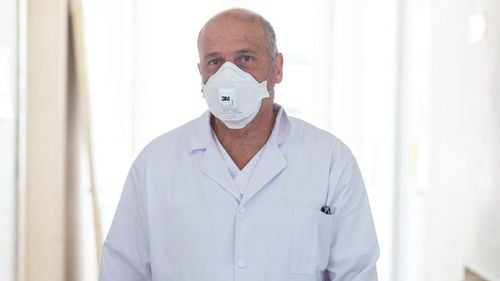 Medicul Virgil Musta: Să nu fim ignoranţi, să nu credem că s-a terminat pandemia/ Haideţi să folosim ceea ce am învăţat până acum şi ceea ce s-a dovedit că funcţionează