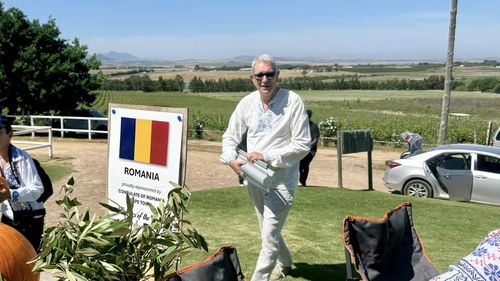Fostul prezentator tv Andrei Zaharescu, numit consul de guvernul Ponta la Cape Town, acum 12 ani, a fost rechemat în țară